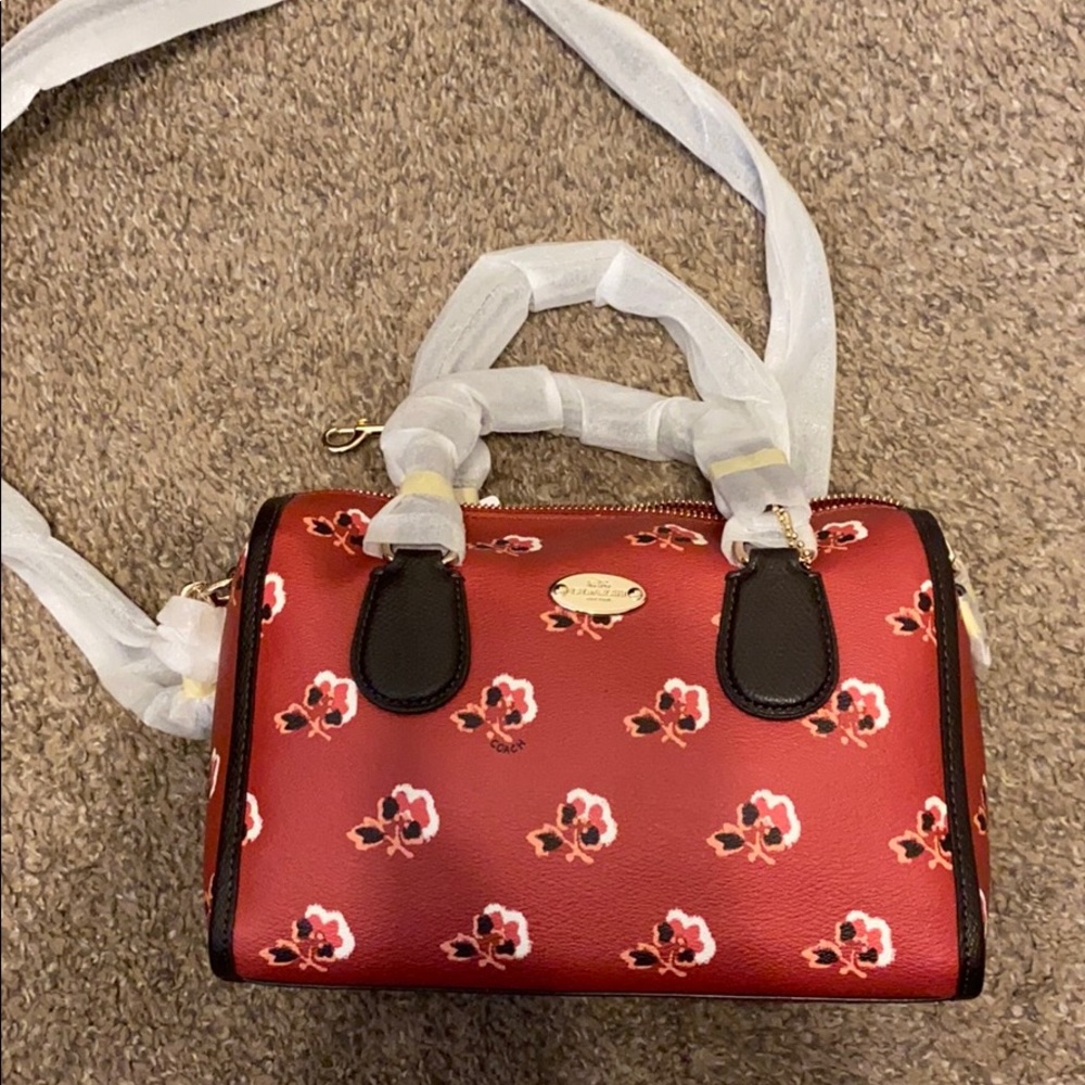NWT Coach Mini Bennett Satchel w/rose flowers